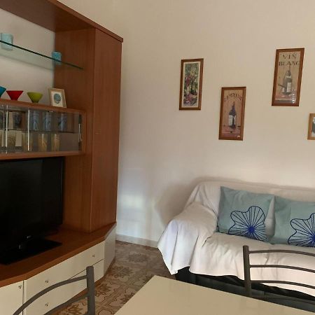 טרמולי Kennedy Apartment מראה חיצוני תמונה